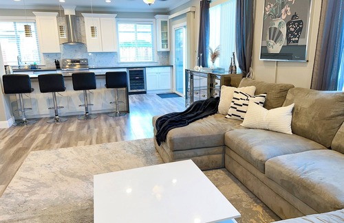 Santa Clara House | Spacious 5-bedroom house with AC and WiFi in charming Santa Clara