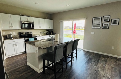 Winter Haven House | Spacious 5-bedroom house in lovely Winter Haven with a stunning lake view.