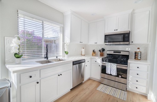 Sacramento House | Spacious 5 bedrooms 3 bath