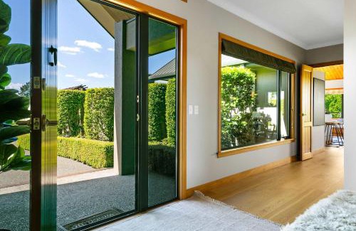 Nukuhau House | Spacious 5-Star Home with Pool