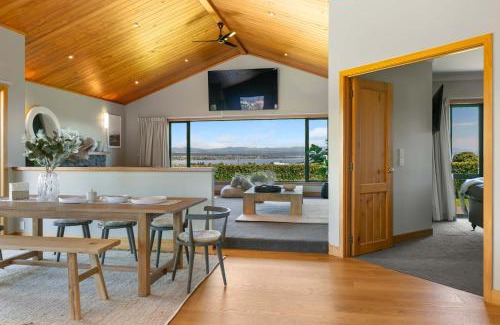 Nukuhau House | Spacious 5-Star Home with Pool