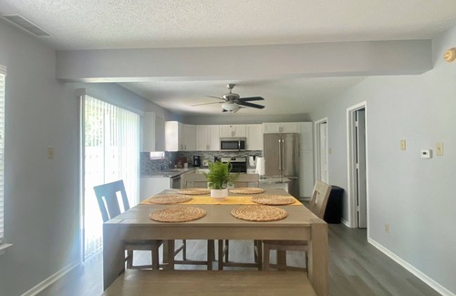 Noblesville House | Spacious 5BR-Central & Group Friendly