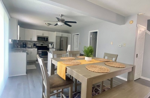 Noblesville House | Spacious 5BR-Central & Group Friendly