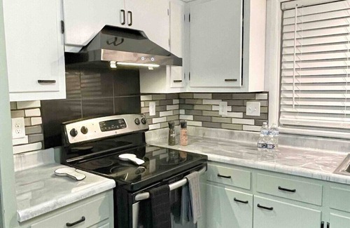 Decatur House | Spacious 5BR Decatur Retreat | Games Pets BBQ