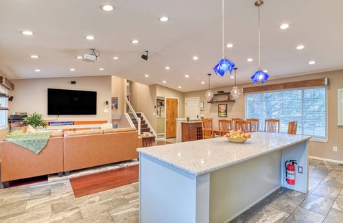 Southwest Colorado Springs House | Spacious 5BR Family Retreat Near Broadmoor & Garden of the Gods