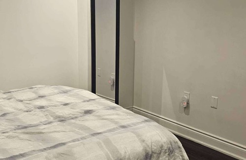 Richmond Hill House | Spacious 6 Bedrooms Retreat *for 15 People*