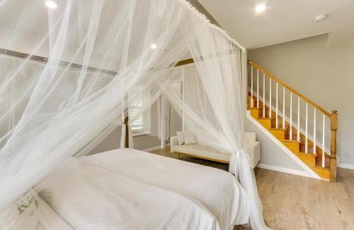 Ampere Apartment | Spacious 6 Bedroom Home with NYC Access & Parking!