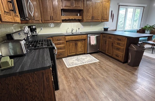 Bismarck House | Spacious 6-bedroom house in Bismarck with WiFi, AC, and pet friendly!