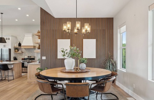 Salem House | Spacious 6000 sqft Retreat with Pickleball Court & Entertainment Galore