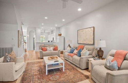 Saint Helena Island House | SPACIOUS 7 Bedroom 55 Bath on Ocean Creek Golf Course!