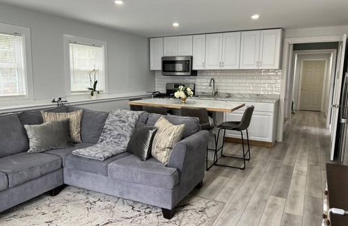 Cotuit House | Spacious 7-bedroom house with fitness room, WiFi in wonderful Barnstable