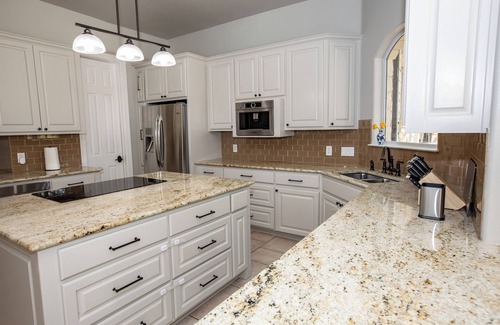 Austin House | Spacious 7-bedroom house at the junction of Austin, Driftwood & Dripping Springs
