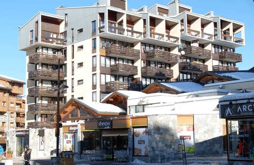 Val Claret Apartment | Spacious 7-Room Apartment · Near Ski Slopes · Sauna · WIFI