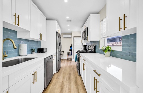 Delray Beach House | Spacious 8-bedroom house in Delray Beach Steps From Atlantic Av. Heated Pool.