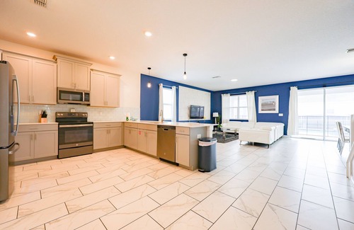 Davenport Villa | Spacious 8-bedroom villa in Championsgate, Private Pool, Water Park,Clubhouse