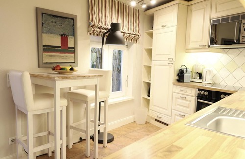Westerland House | Spacious 90 m² apartment in Westerland with garden, terrace and pet permit