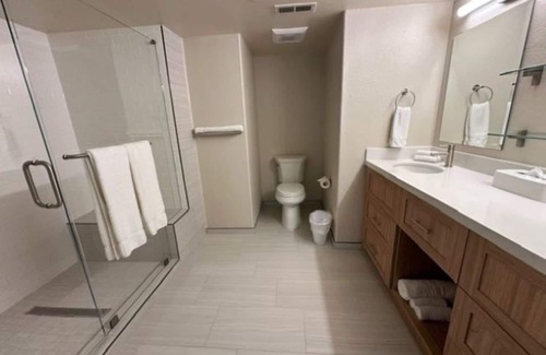Capistrano Beach Resort | Spacious Accommodation w/Kitchen | Close to Nearest Beach + Outdoor Pool