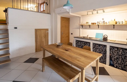 Finale Ligure Apartment | Spacious, Airy Apartment in Sunny San Bernardino, Finale Ligure.