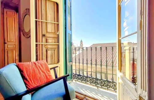 La Merced Apartment | Spacious and bright apartment in historic Málaga
