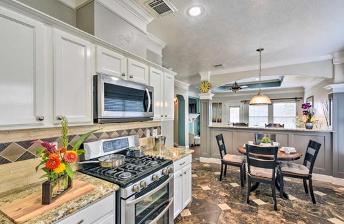 Katy House | Spacious and Central Katy Retreat 27 Mi to Houston!