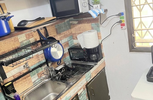 Cocody Apartment | Spacious and cozy apartment; secure & chic neighborhood; close to all amneties!