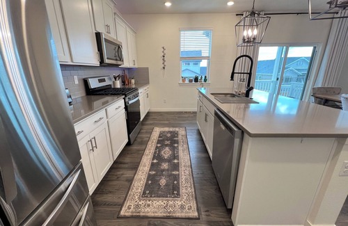 Colorado Springs House | Spacious and meticulous 4-BR house in wonderful Colorado Springs with AC, WiFi