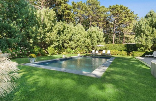 Wainscott Woods House | Spacious and Open Wainscott Home with Amazing Outdoor Space Centrally Located
