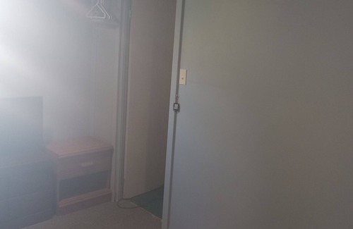 Lakeland House | Spacious and private room with its own entrance