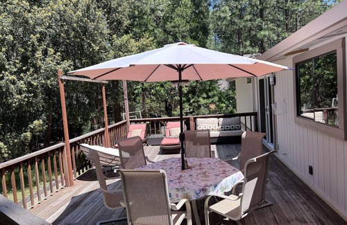 Groveland Cabin | Spacious and relaxing 6 bedroom house near Yosemite National park