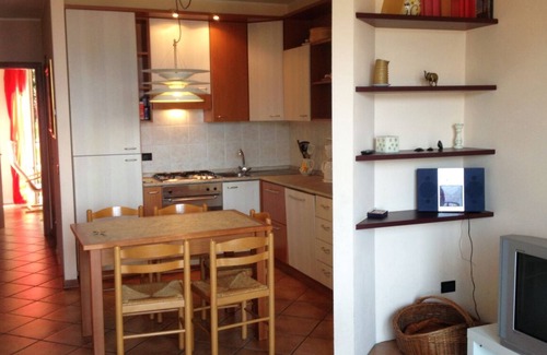 Germignaga Apartment | Spacious and tastefully newly furnished 3-room apartment with communal pool