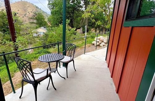 Three Rivers Apartment | Spacious and unique Studio suite in enchanting Three Rivers with WiFi, AC