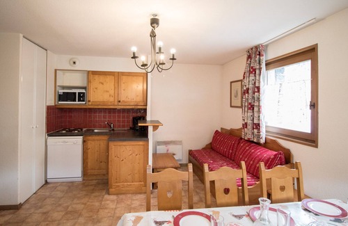 Val Cenis Apartment | Spacious apartment at the foot of the slopes, 2 bedrooms, wifi, parking included