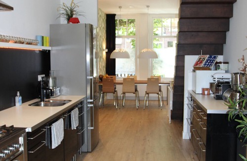Van Lennepbuurt Apartment | Spacious apartment close to museums