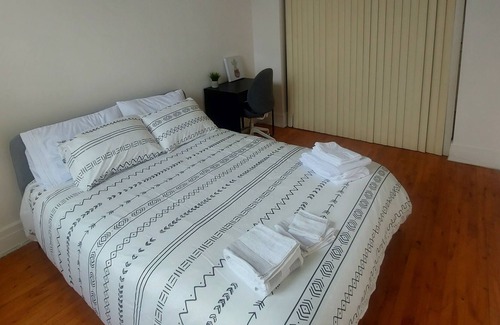 Sainte-Marie Apartment | Spacious apartment close to Downtown and the Old Port