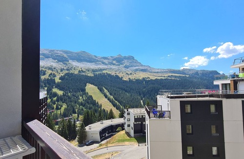 Flaine Apartment | Spacious apartment for 6, ski-in/ski-out, spa and pool