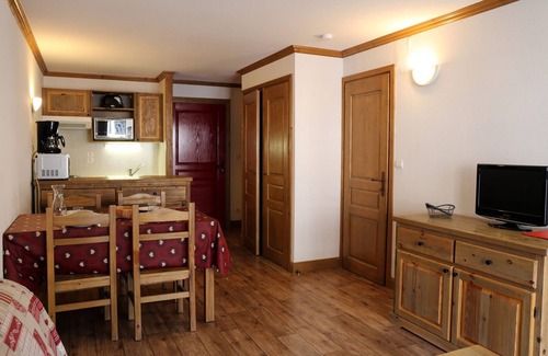 Aussois Apartment | Spacious apartment for 6 with WIFI and balcony
