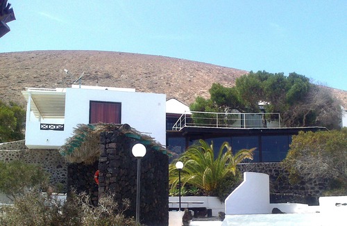 Yaiza Apartment | spacious apartment in a complex of 4 in quiet area
