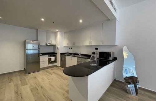 Dubai Marina Apartment | spacious apartment in Dubai Marina with Sea view - 5 minutes from the beach