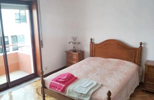 Espinho Apartment | Spacious Apartment in Espinho with Fireplace, 87 sqm