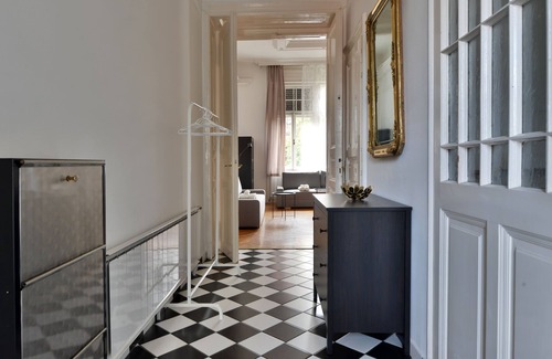Castle Hill Apartment | Spacious apartment in Buda, close to public transport