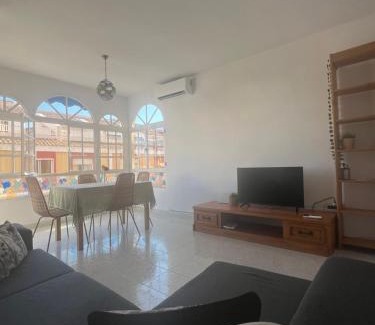Bailen-Miraflores Apartment | Spacious apartment in Málaga