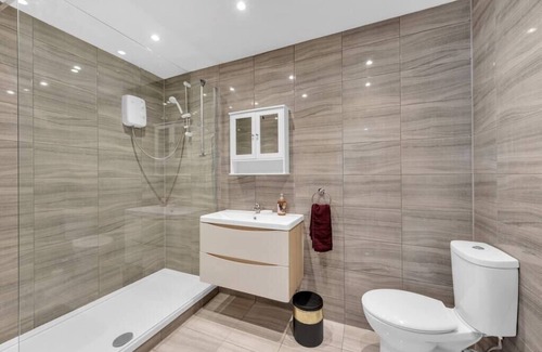 Chelmsford Apartment | Spacious Apartment in the center