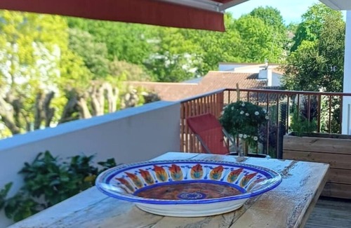 Bayonne Apartment | Spacious apartment near the center with terrace and parking