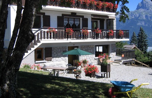 Combloux Apartment | Spacious apartment, terrace, open view of the valley and Mont-Blanc