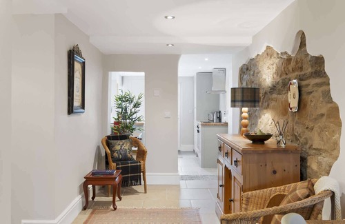 Barnstaple Apartment | Spacious Apartment with Courtyard, Barnstaple