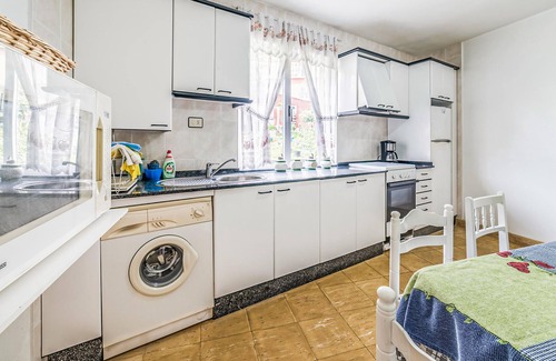 Muros Apartment | Spacious apartment with panoramic views of the bay Ría de Muros e Noia.