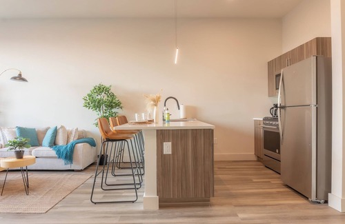 East Orange Apartment | Spacious APT, Near NYC+Airport, Sleep Big Groups