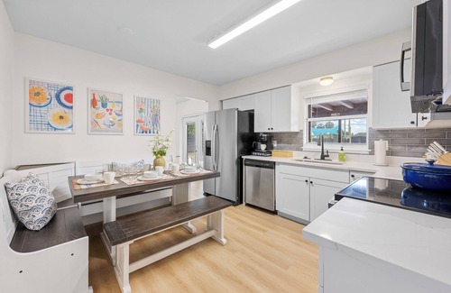 Palm Beach - West Palm Beach House | Spacious Beach Retreat | Private Pool | Pickleball