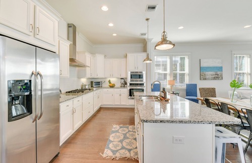Santa Rosa Beach House | Spacious Blue Mountain Beach home! Resort Pool, Hot Tub & Bikes!