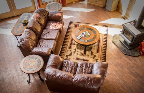 Fort Smith Cabin | Spacious Bluff Cabin #2 Overlooking Bighorn River